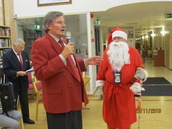 Joulupukki saapui paikalle meidän pikkujouluun 23.11.2019