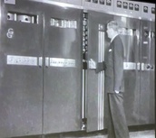 Radiolaite kaapistoja oli pitkät rivit