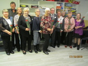 Sankarit kukitettu,  Irma, Inkeri, Anelma, Martta, Sirkka-Liisa, 
Marjatta,  Irja, Anja. Erkki ja Raili
puheenjohtaja Jukka pääsi myös kuvaan mukaan