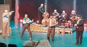 Kävimme katsomassa teatteriesityksen Espoon kulttuurikeskuksessa, kappale oli Vanhoja Poikia